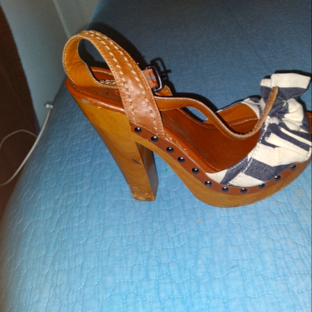 Jessica simpson high heels size 9